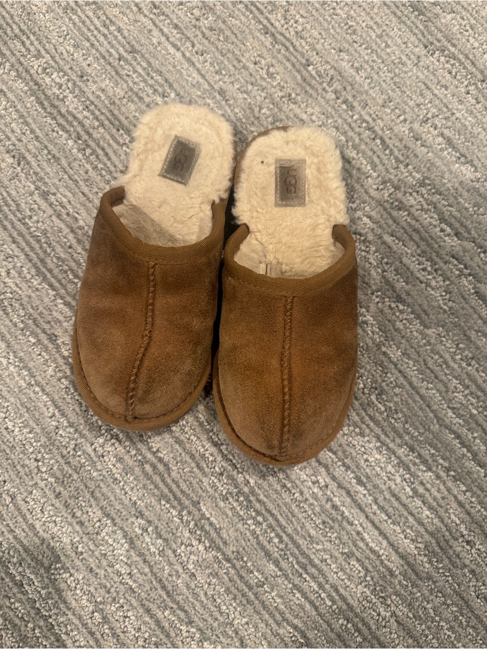 UGG Kids Chestnut Suede Shearling-Lined Slip-On Clogs